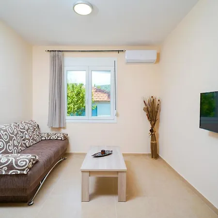 Theodore Skála Marión