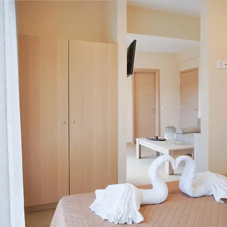 Theodore Apartamento Skála Marión