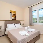 Theodore Skála Marión