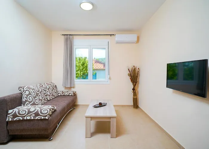 Theodore Skála Marión