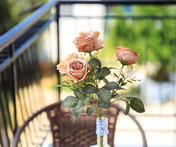 Theodore 아파트 *